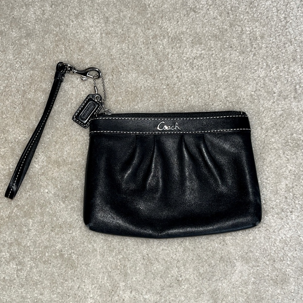 Coach wristlet - excellent condition